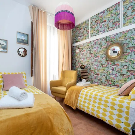 - Pinksparrow - Apartment