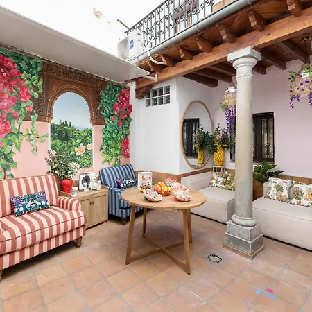 Apartment - Pinksparrow -