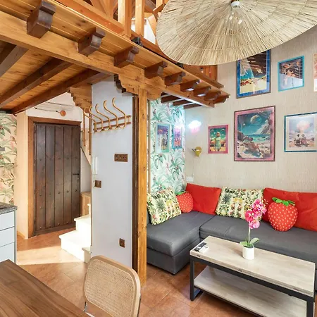 - Pinksparrow - Lejlighed