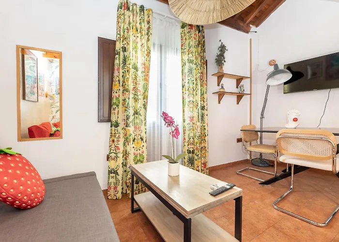 Apartment - Pinksparrow -
