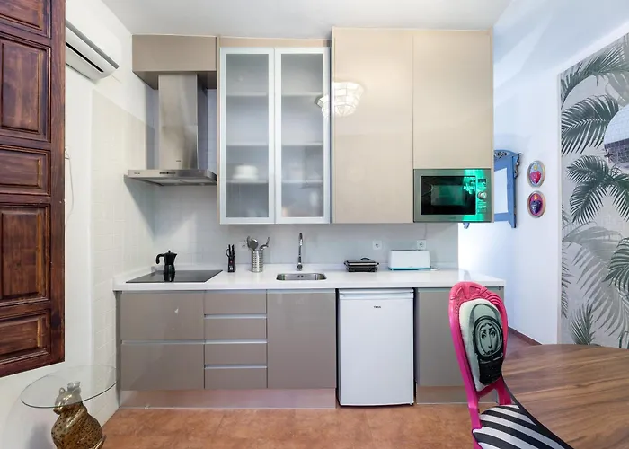 - Pinksparrow - Apartment